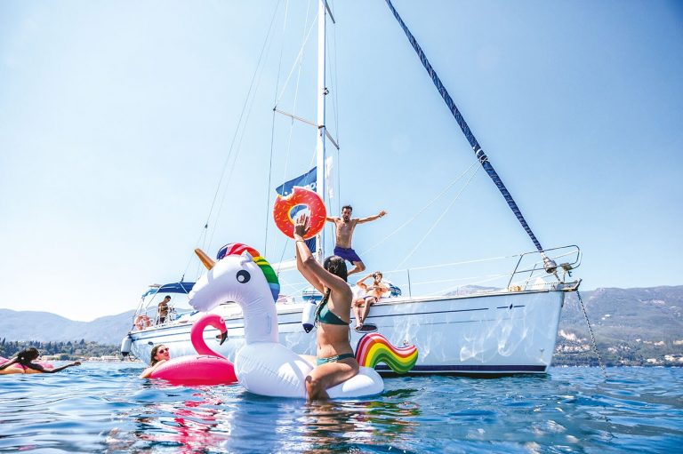 Thinking About a Sailing Trip in Greece? Yachtpon Luxury yacht